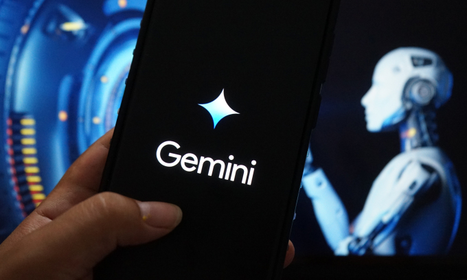 Logo Google Gemini trên website cho smartphone. Ảnh: Bảo Lâm